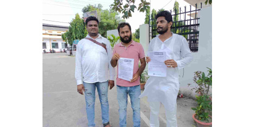 बुनियादी विद्यालय बसुआ की जर्जर स्थिति पर बिहार युवा सेना ने डीएम को सौंपा पत्र